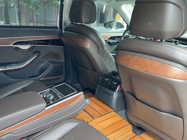 Audi A8 2018, 189500 км, за 42873 USD - фото 11