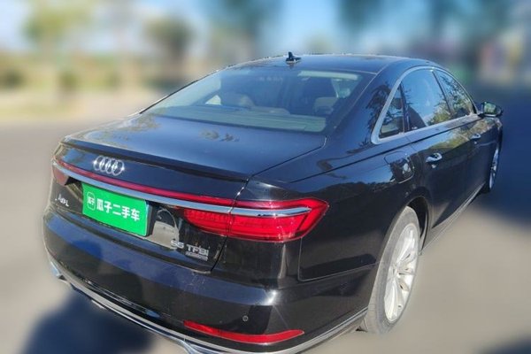 Audi A8 2018, 61000 км, за 47635 USD - фото 7
