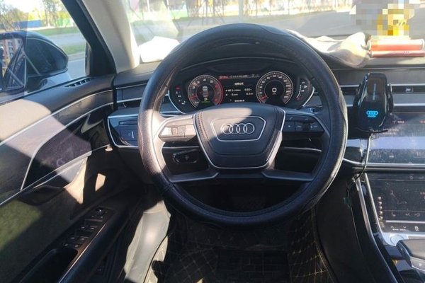 Audi A8 2018, 61000 км, за 47635 USD - фото 10