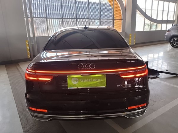 Audi A8 2019, 132600 км, за 40769 USD