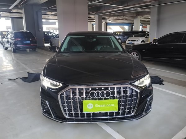 Audi A8 2019, 132600 км, за 40769 USD