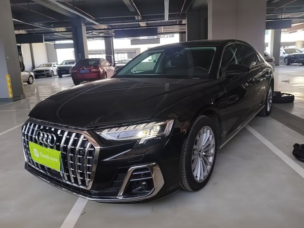 Audi A8 · 2019 год