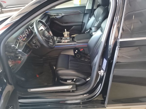 Audi A8 2019, 132600 км, за 40769 USD - фото 18