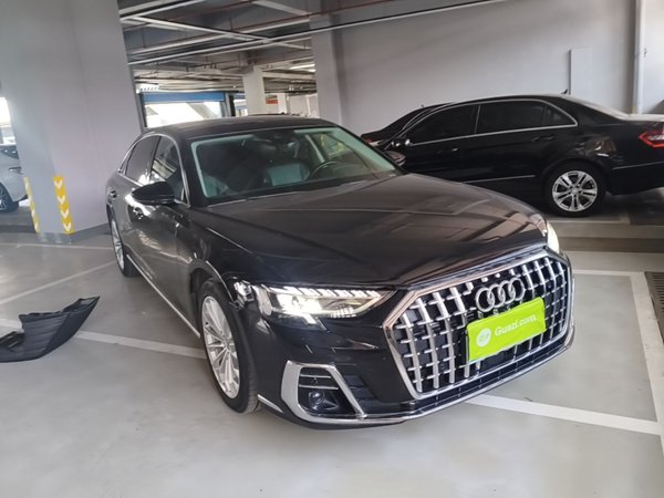 Audi A8 2019, 132600 км, за 40769 USD
