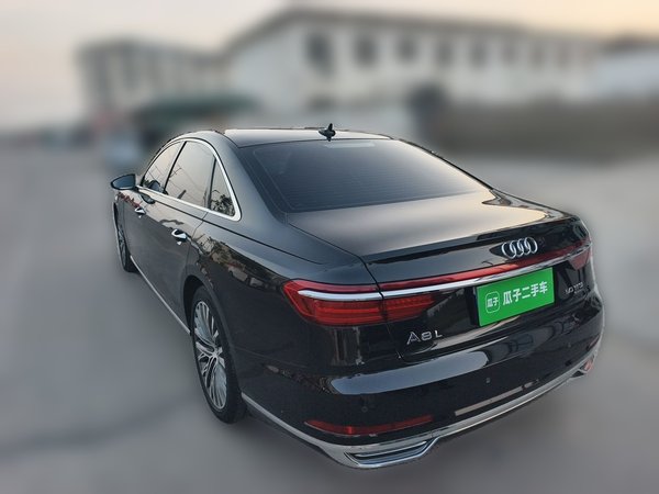 Audi A8 2019, 168900 км, за 40794 USD