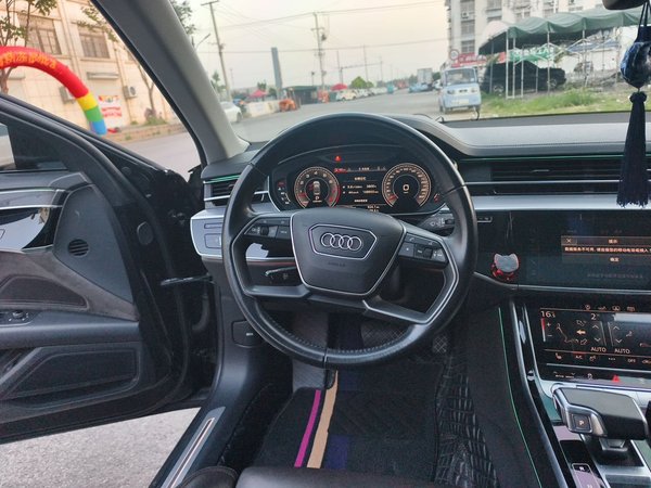 Audi A8 2019, 168900 км, за 40794 USD - фото 11