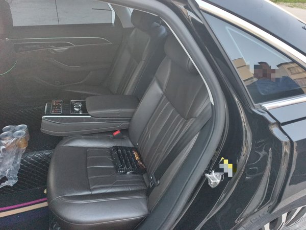 Audi A8 2019, 168900 км, за 40794 USD - фото 18