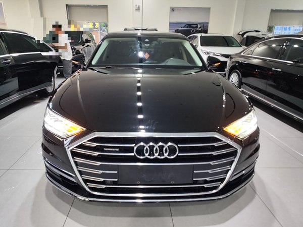 Audi A8 2021, 100400 км, за 52836 USD