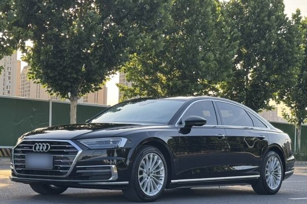 Audi A8 2021, 74700 км, за 50846 USD
