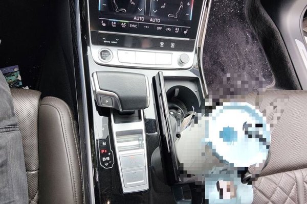 Audi A8 2021, 74700 км, за 50846 USD - фото 11