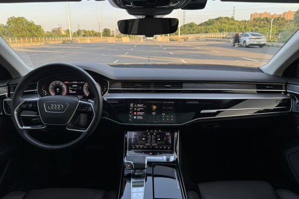 Audi A8 2021, 74700 км, за 50846 USD - фото 19