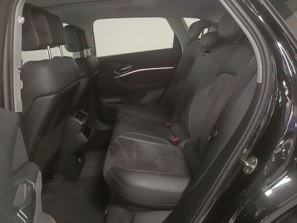 Audi e-tron 2021, 61000 км, за 23986 USD - фото 20