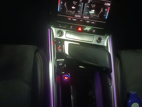Audi e-tron 2021, 61000 км, за 23986 USD - фото 17
