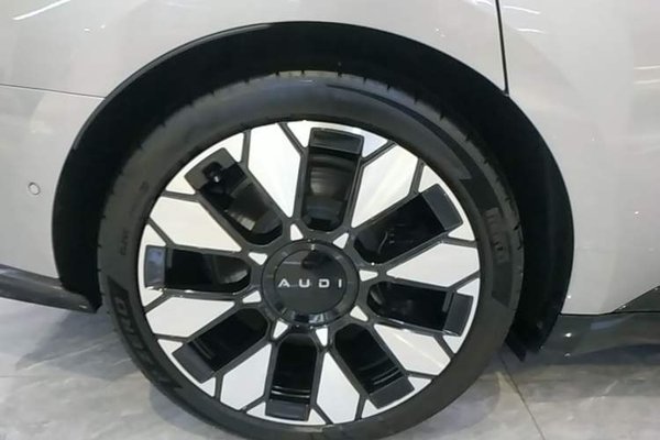 Audi E5 Sportback 2026, 4800 км, за 41742 USD - фото 11