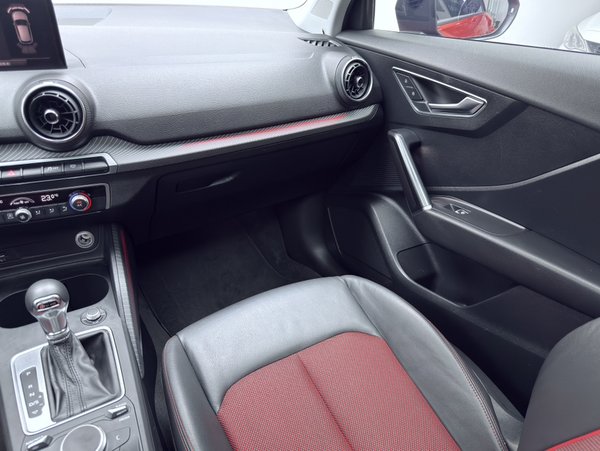 Audi Q2L 2018, 61100 км, за 11927 USD - фото 17