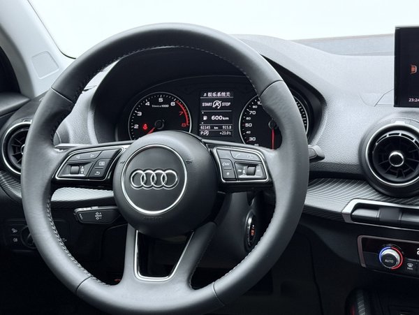Audi Q2L 2018, 61100 км, за 11927 USD - фото 10