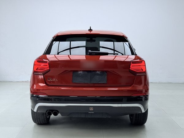 Audi Q2L 2018, 61100 км, за 11927 USD