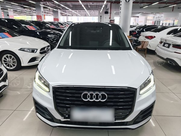 Audi Q2L 2018, 73000 км, за 11961 USD
