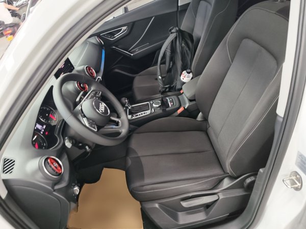 Audi Q2L 2018, 73000 км, за 11961 USD - фото 18