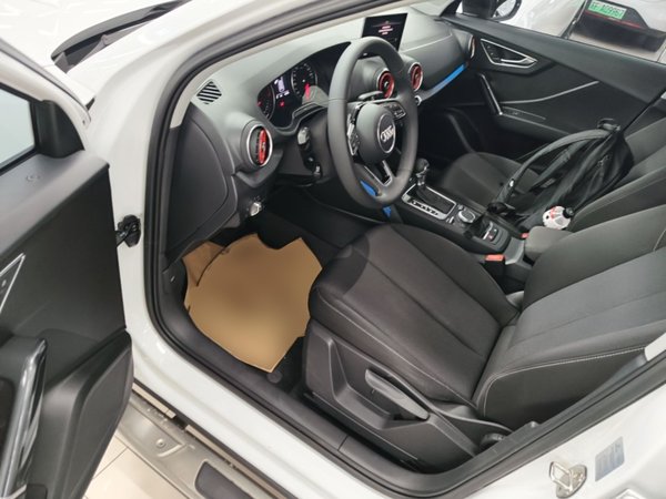 Audi Q2L 2018, 73000 км, за 11961 USD - фото 19