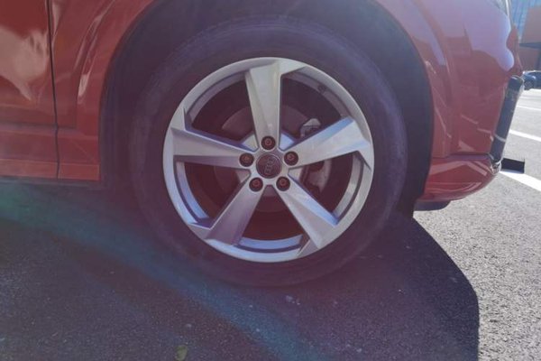 Audi Q2L 2018, 23900 км, за 11917 USD