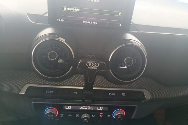 Audi Q2L 2020, 83900 км, за 12556 USD - фото 15