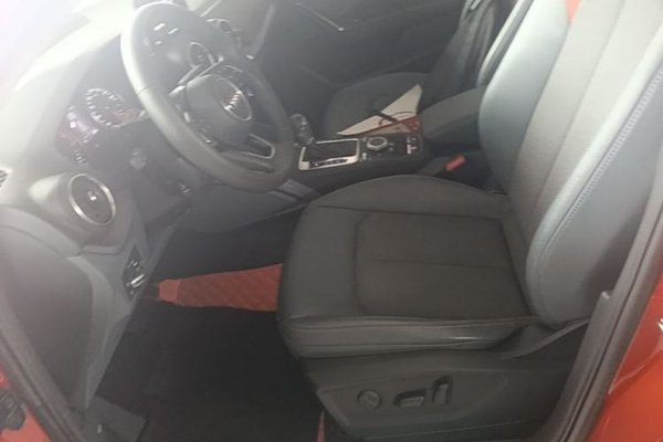 Audi Q2L 2020, 83900 км, за 12556 USD - фото 17