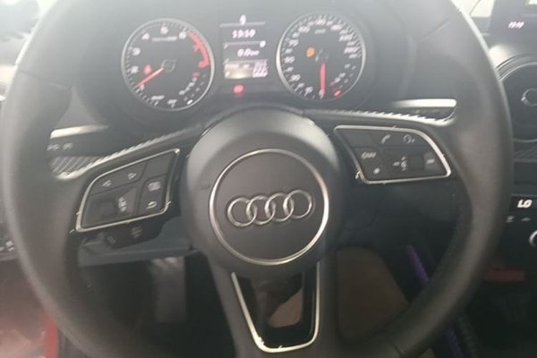 Audi Q2L 2020, 83900 км, за 12556 USD - фото 13