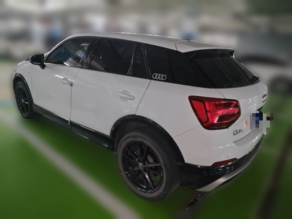Audi Q2L 2020, 64300 км, за 10654 USD