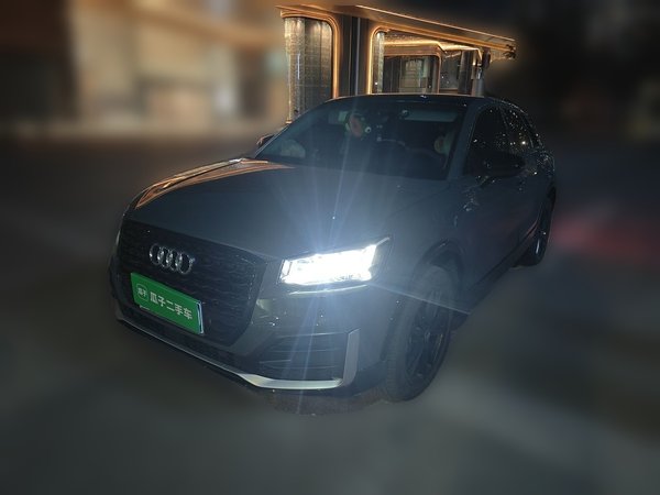 Audi Q2L · 2021 год