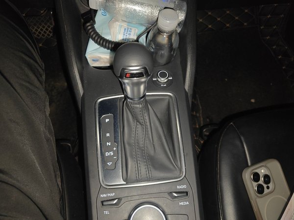 Audi Q2L 2021, 47800 км, за 11056 USD - фото 15