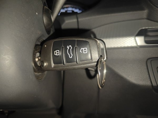Audi Q2L 2021, 47800 км, за 11056 USD - фото 9