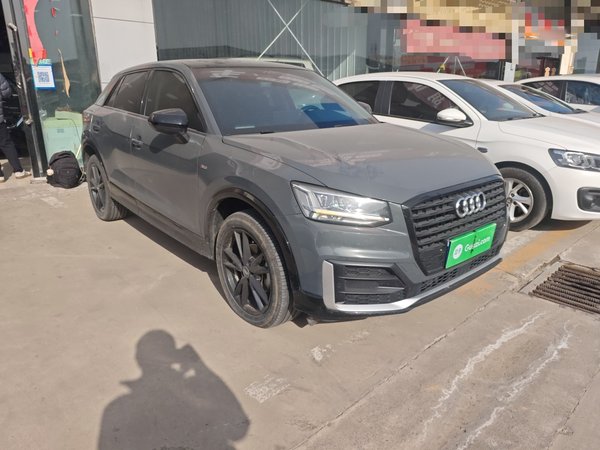 Audi Q2L 2021, 56400 км, за 14665 USD