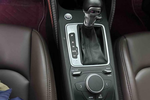 Audi Q2L 2021, 66700 км, за 14104 USD - фото 24