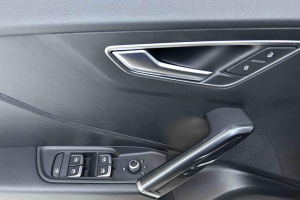 Audi Q2L 2021, 66700 км, за 14104 USD - фото 37