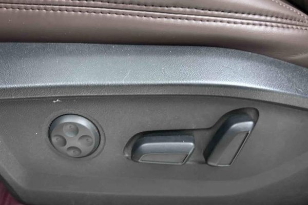 Audi Q2L 2021, 66700 км, за 14104 USD - фото 38