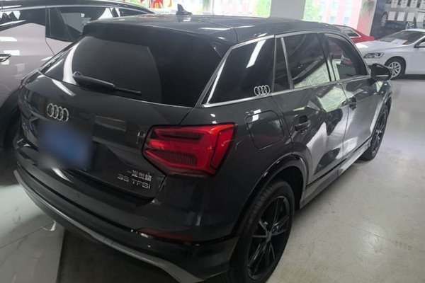 Audi Q2L 2021, 66700 км, за 14104 USD - фото 6