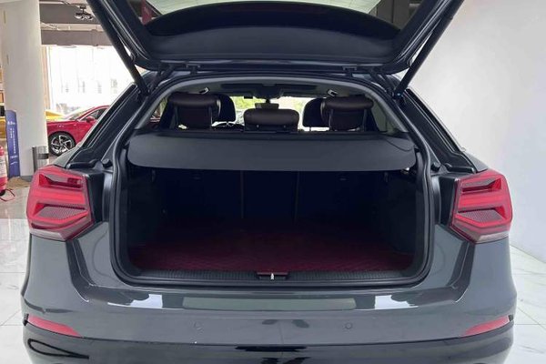 Audi Q2L 2021, 66700 км, за 14104 USD - фото 29