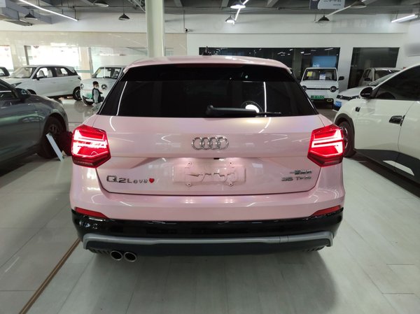 Audi Q2L 2021, 50100 км, за 14493 USD