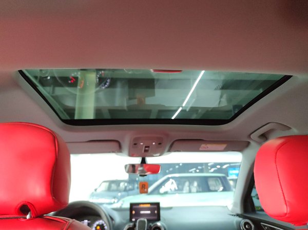 Audi Q2L 2021, 50100 км, за 14493 USD - фото 21