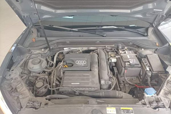 Audi Q2L 2021, 30700 км, за 12932 USD