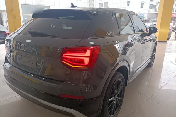 Audi Q2L 2021, 30700 км, за 12932 USD - фото 11