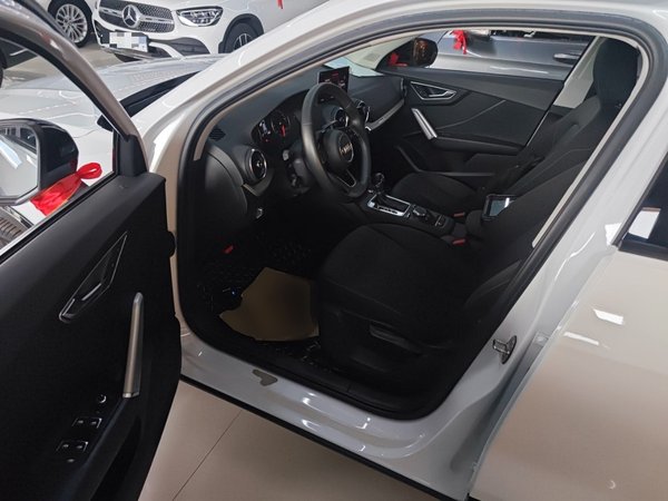 Audi Q2L 2021, 63900 км, за 13781 USD - фото 15