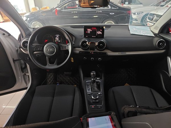 Audi Q2L 2021, 63900 км, за 13781 USD - фото 9