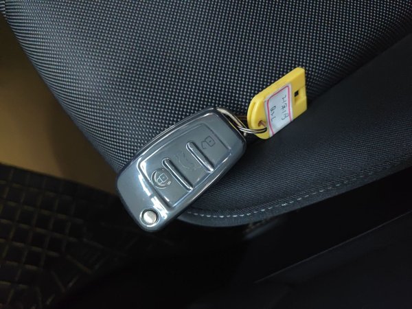 Audi Q2L 2021, 63900 км, за 13781 USD - фото 8