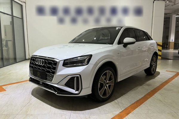 Audi Q2L · 2022 год