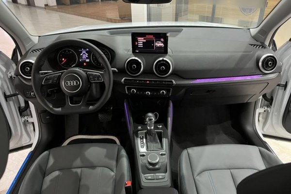 Audi Q2L 2022, 23700 км, за 20484 USD - фото 13
