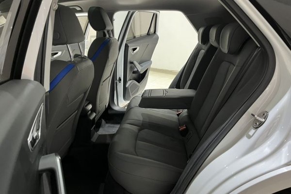 Audi Q2L 2022, 23700 км, за 20484 USD - фото 18