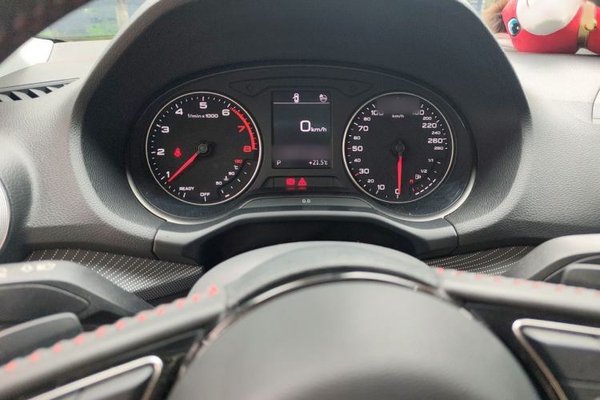 Audi Q2L 2022, 25000 км, за 18732 USD - фото 11
