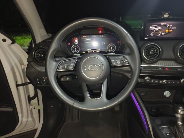 Audi Q2L e-tron 2019, 88900 км, за 10628 USD
